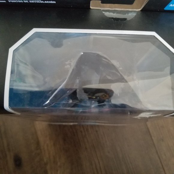 MCFARLANE DC Multiverse Batman action figure - Picture 4 of 5